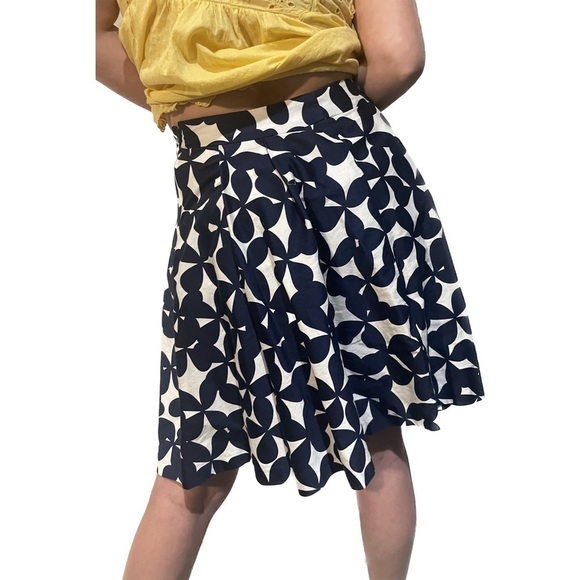 Inc Skirt dark blue flowers and white. - Picture 2 of 4